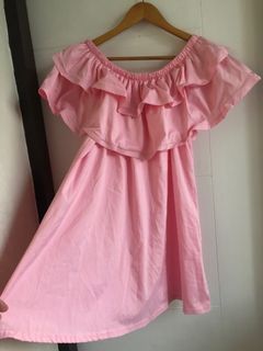 Off shoulder pink