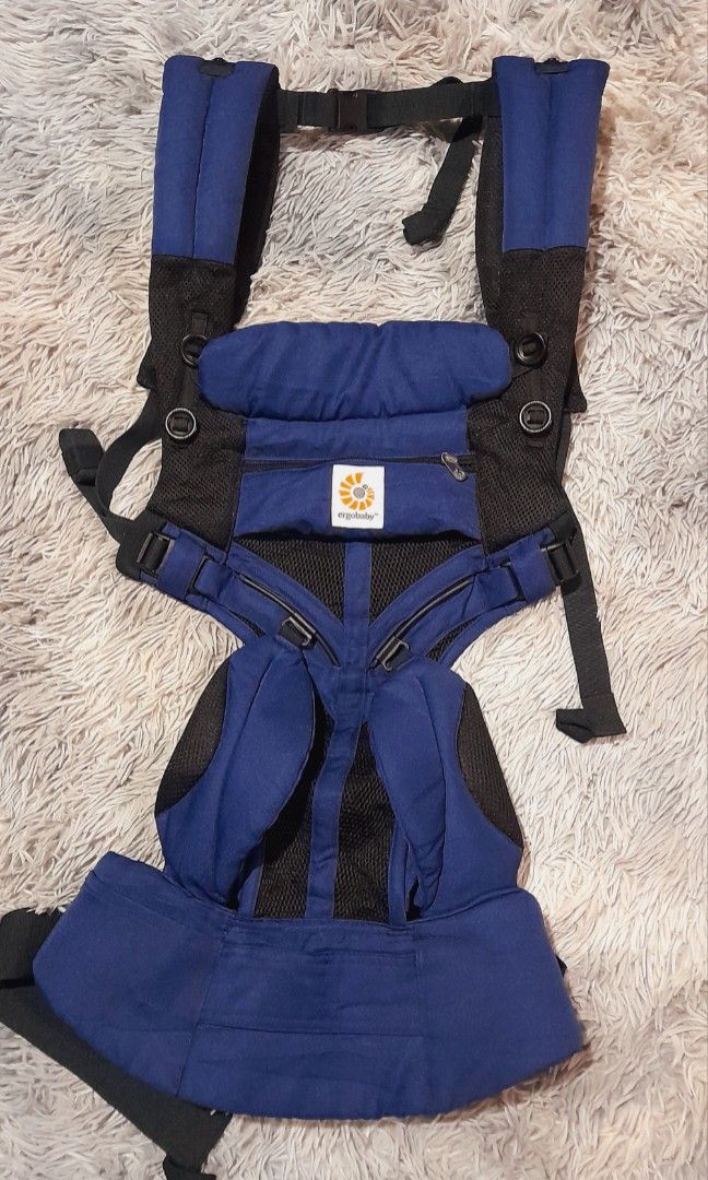 Omni Ergo 360, Babies & Kids, Going Out, Carriers & Slings on Carousell