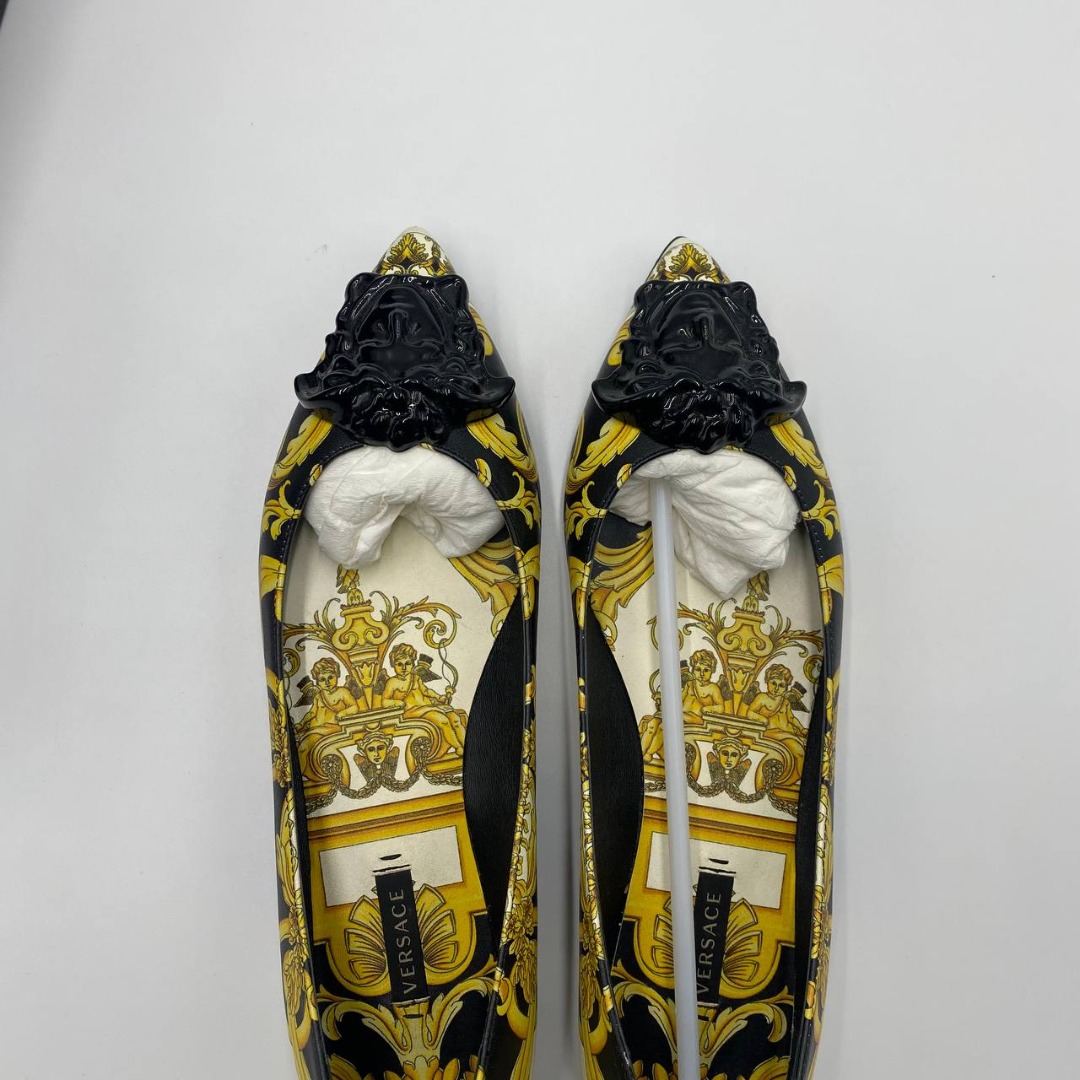 Medusa head shop 13 shoes