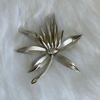 Piscitelli Pim Signed Vintage Silver Tone Flower Brooch