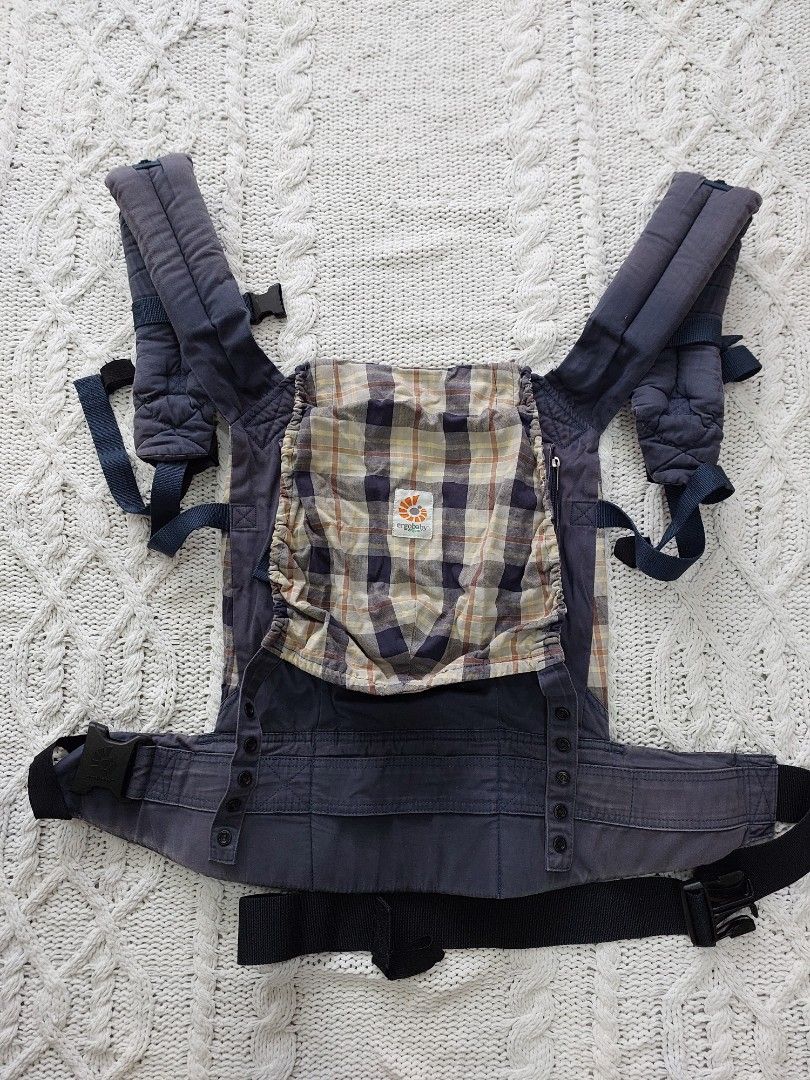 Ergobaby hotsell highland navy