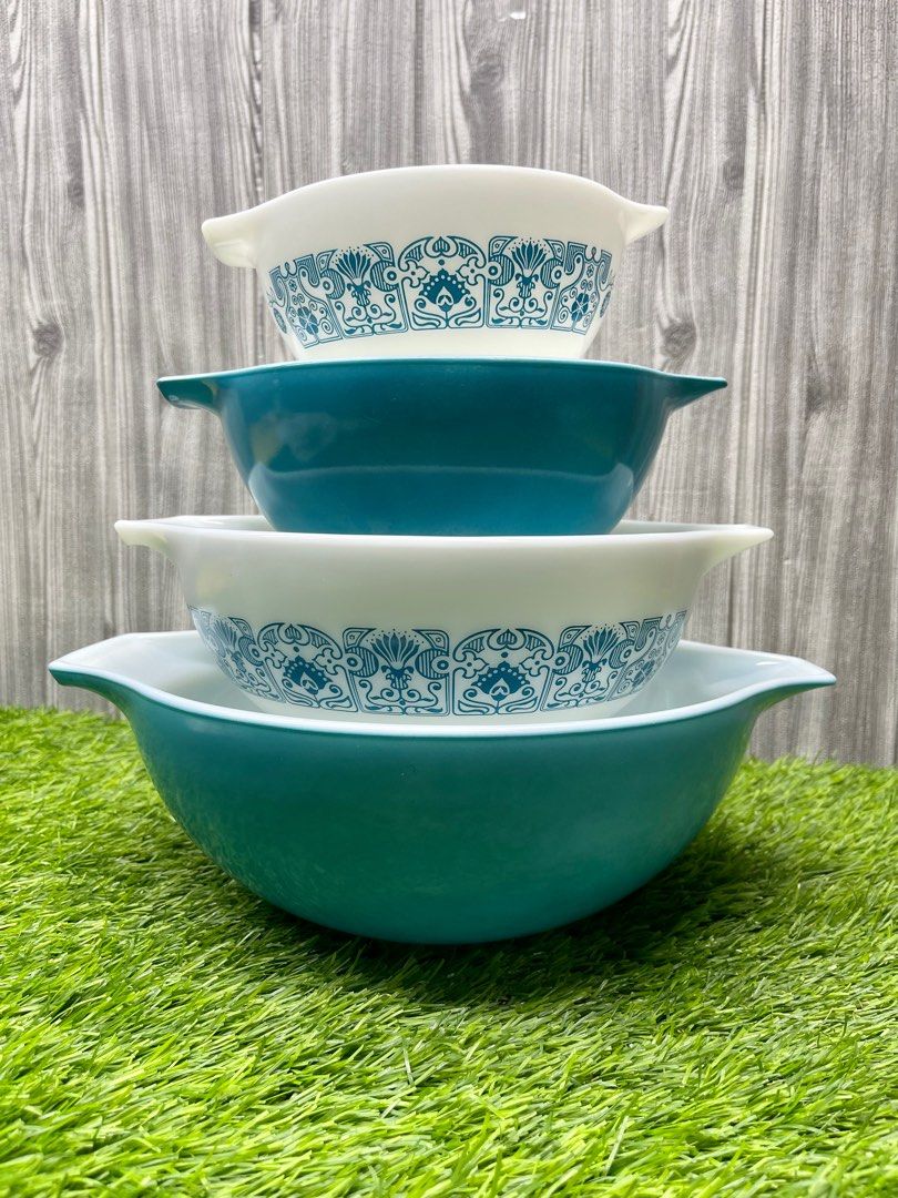 Cinderella store bowls pyrex