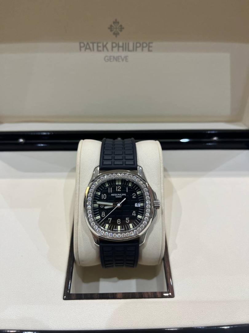 READY STOCK Patek Philippe Aquanaut 5067A Black Dial Luxury