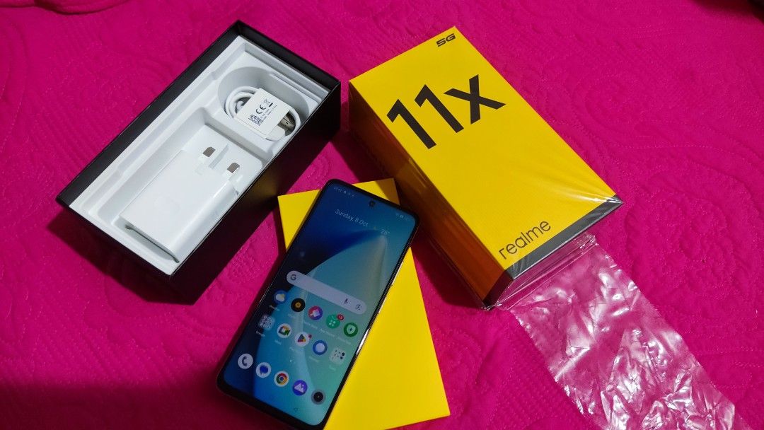 Realme 201 deals