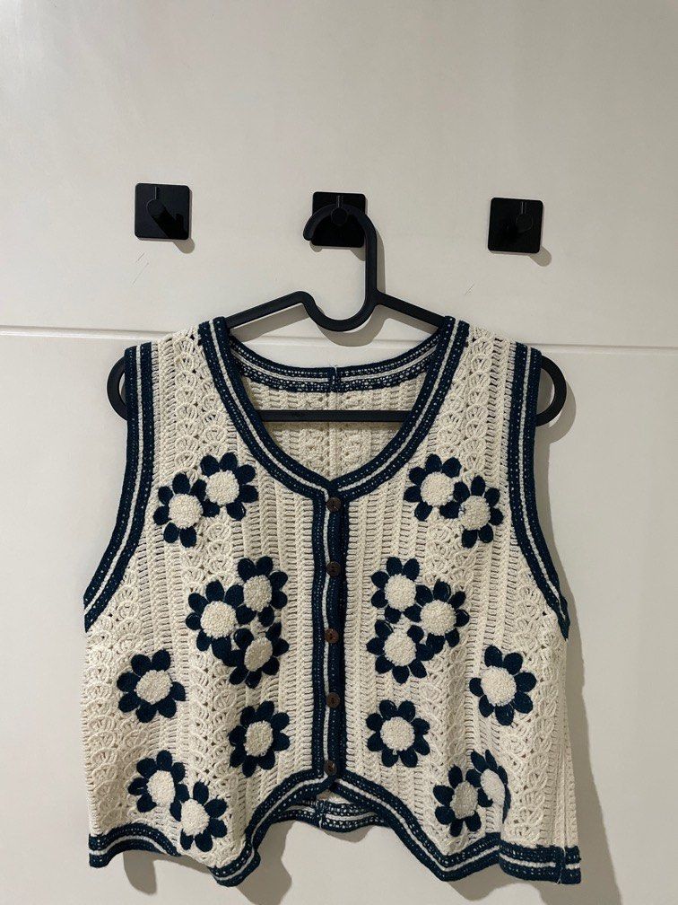 ROMPI RAJUT, Fesyen Wanita, Pakaian Wanita, Atasan di Carousell