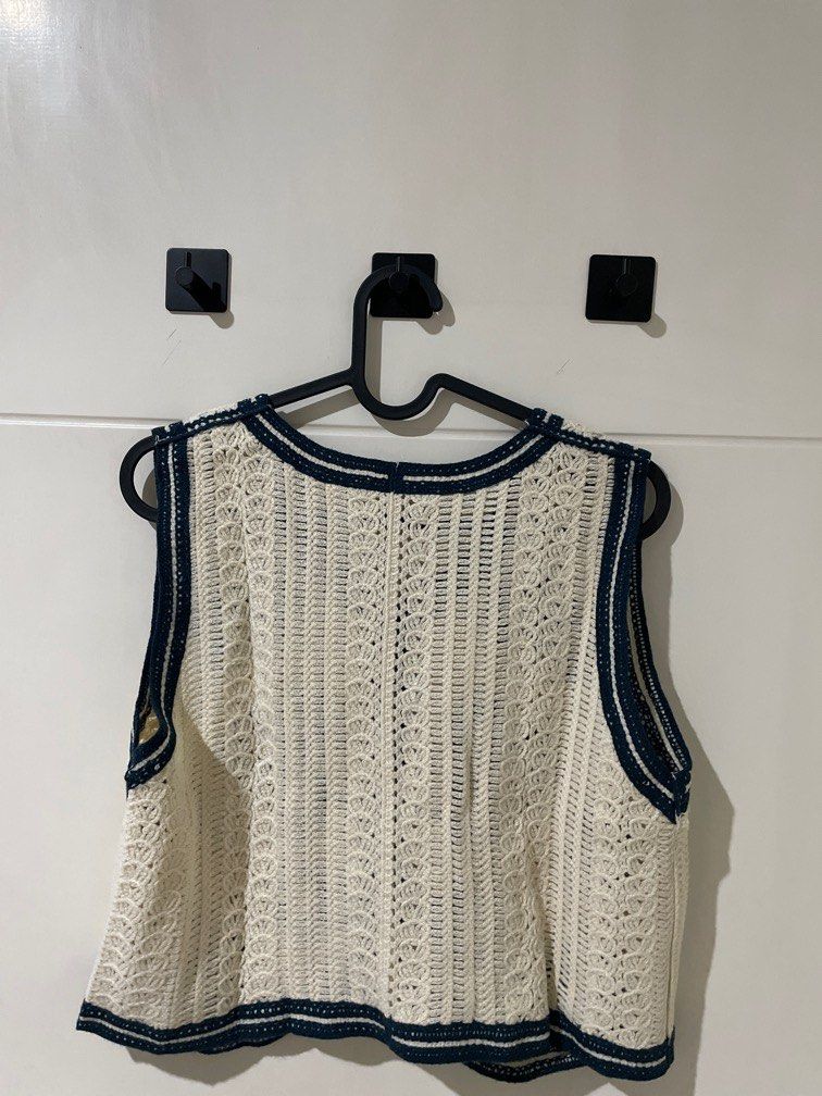 ROMPI RAJUT, Fesyen Wanita, Pakaian Wanita, Atasan di Carousell