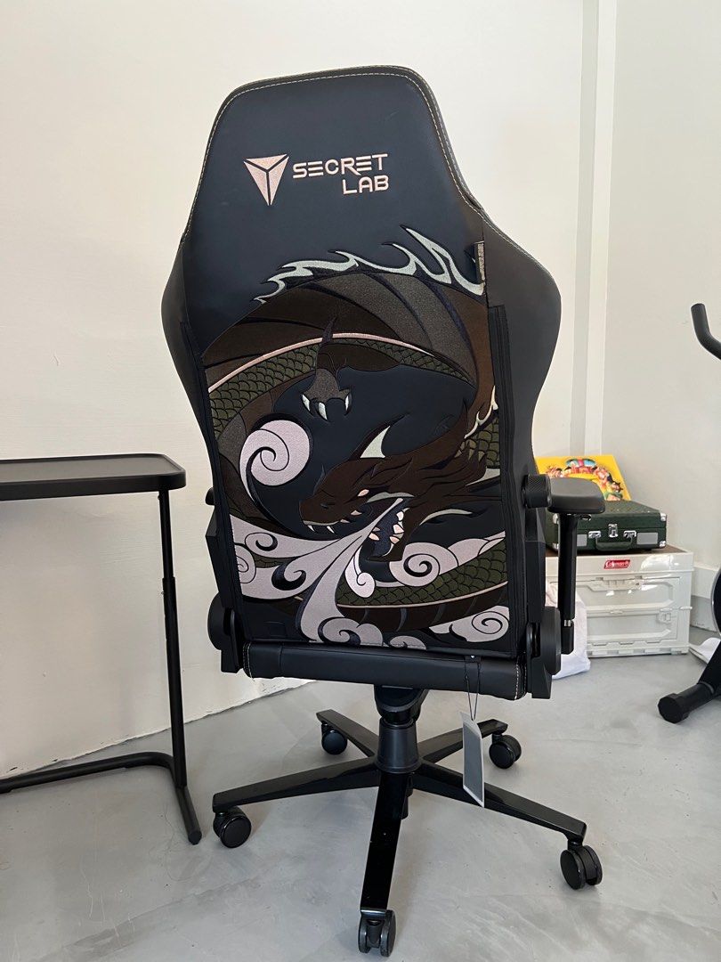 Akali chair secret hotsell lab
