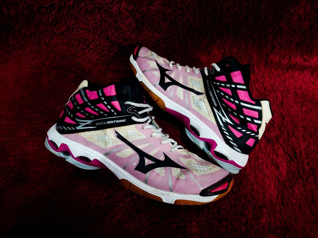 Harga sepatu mizuno wave lightning z store