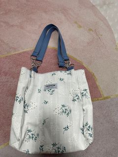 (Category: ) located in . Submitted by hulala2222 (Listing ID 1259938816, Image 1). Description: .