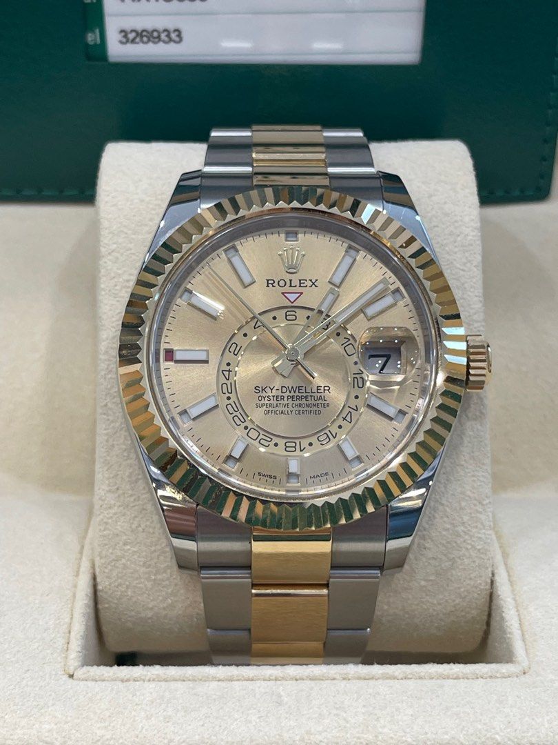 Rolex sky shop dweller half gold
