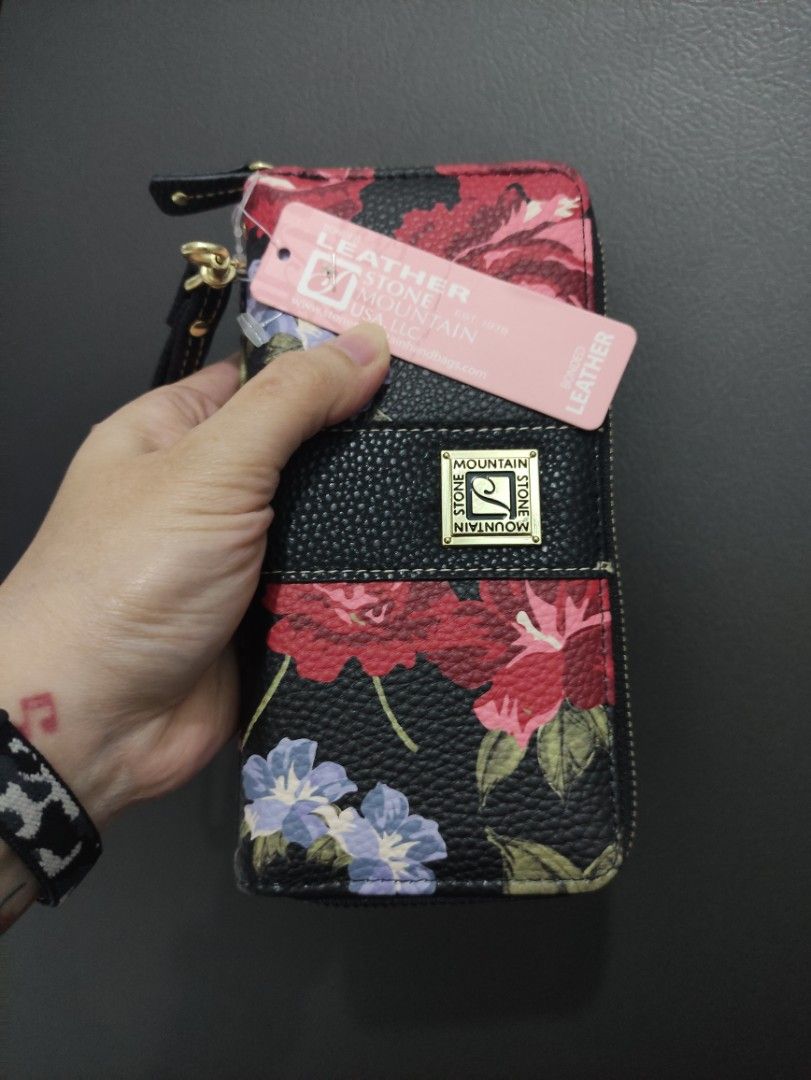 Stone Mountain USA Wallet With Flowers