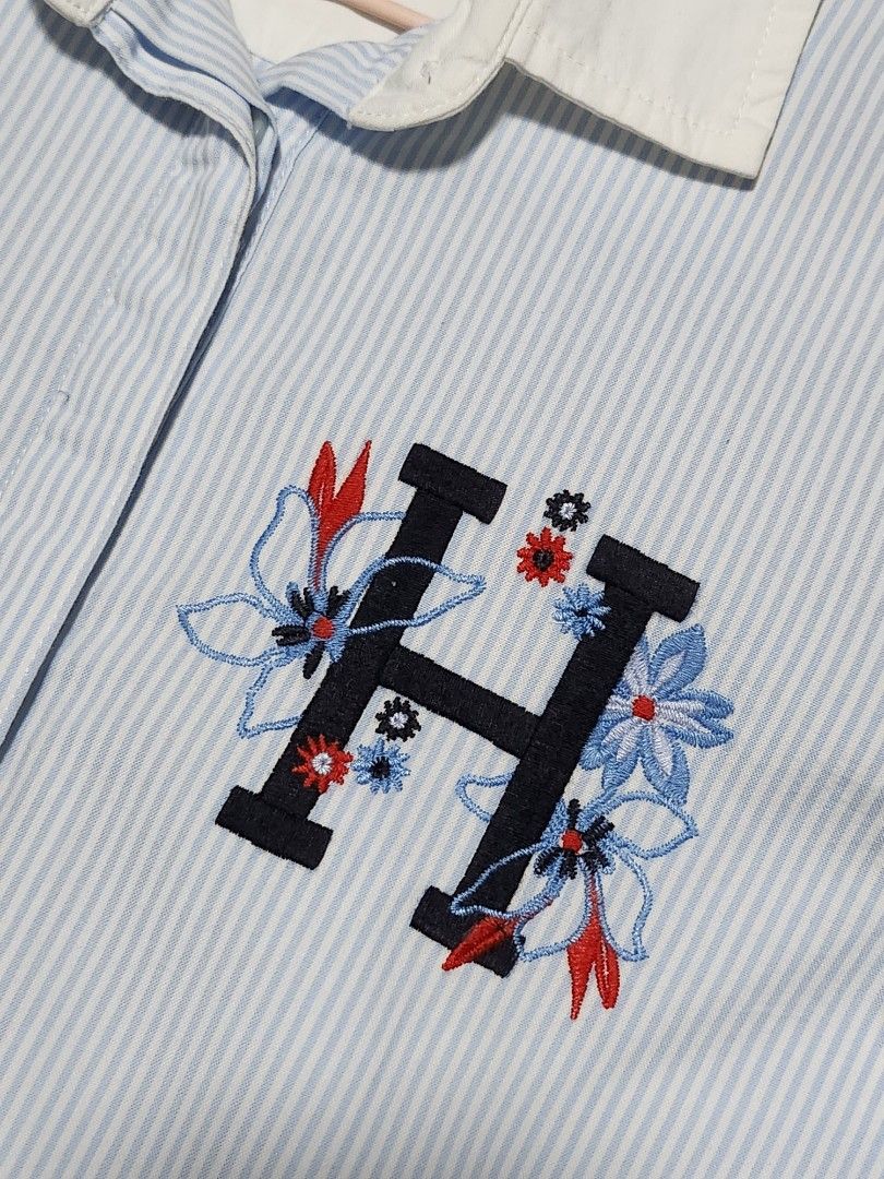 Tommy Hilfiger Polo Longsleeves (Category: Longsleeves) located in Tarlac. Submitted by jemserrano (Listing ID 1259908073, Image 2). Description: Tommy Hilfiger Polo Longsleeves Size XS on tag Excellent condition has minimal washable stain, see pictures Dimes: H: 28" Bust: 17.5" W: 20.5" Shoulders: 14.5".