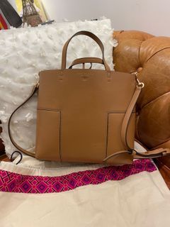 Tory Burch Perry Tote, Luxury, Bags & Wallets on Carousell