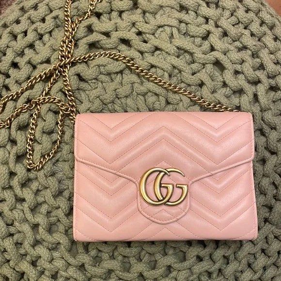 Authentic Gucci Interlocking Wallet on Chain in Black, Luxury, Bags &  Wallets on Carousell