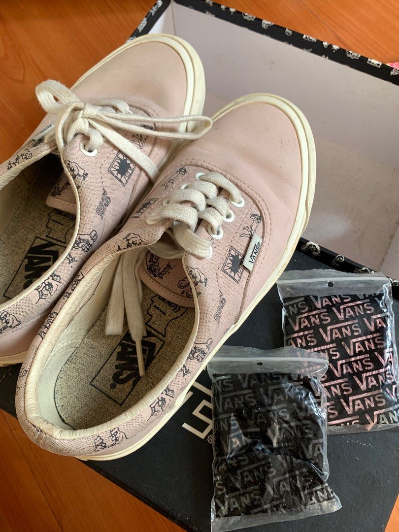 Vans x Brain Dead (Category: Sneakers) located in Dasmarinas. Submitted by samthingtowear (Listing ID 1259859406, Image 3). Description: Vans x Brain Dead Collab Comes with 3 sets of shoe laces Limited Edition Size 6 .