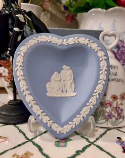 Vintage Blue Jasperware WEDGWOOD ENGLAND Heart-Shaped Decorative Plate or Trinket Dish