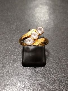 Vintage Gold Ring with spinel stones
