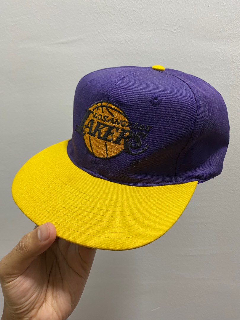 Vintage sales lakers snapback