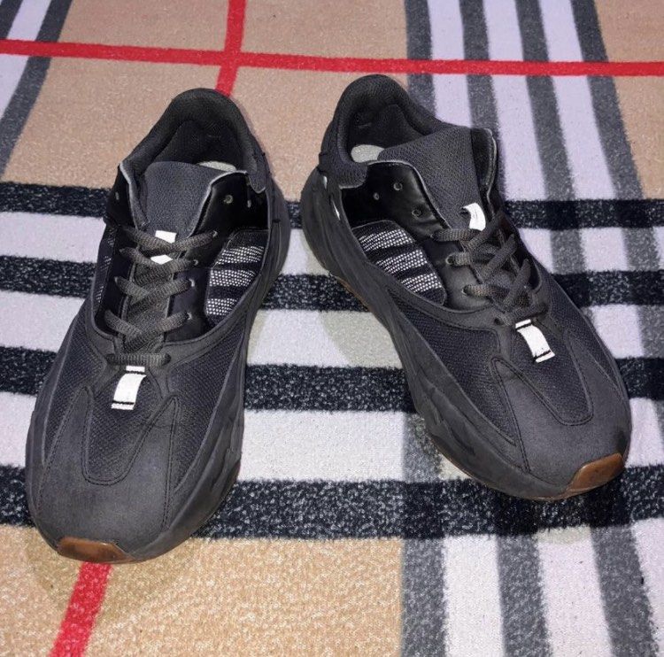 Yeezy 700 mauve 3m outlet