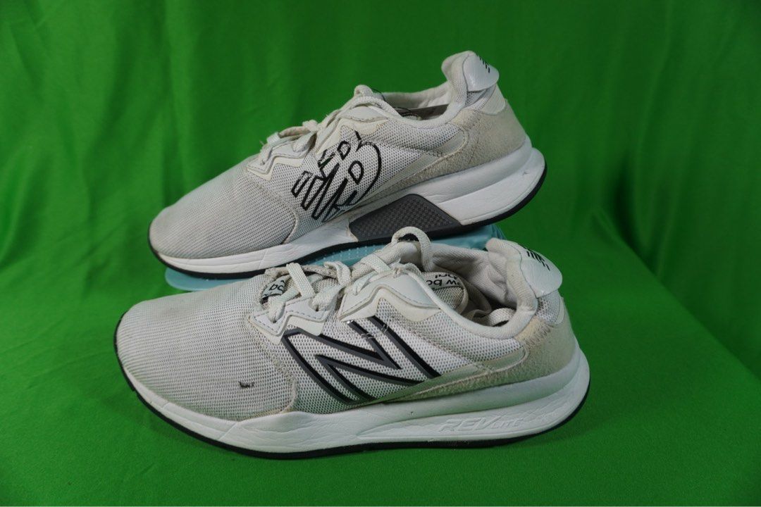1372.New Balance 247 full white size 40.5 Insole 25 5 cm Made in china