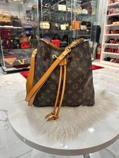 ✨BIG OFFER✨ LV Lockme Bucket Bag, Luxury, Bags & Wallets on Carousell