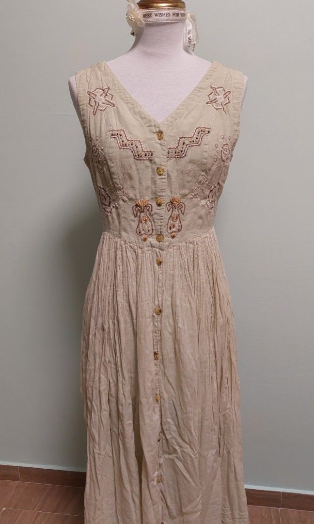 Buy vintage dresses online