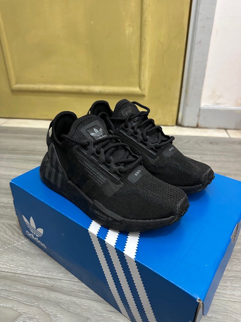 Womens nmd r1 v2 best sale