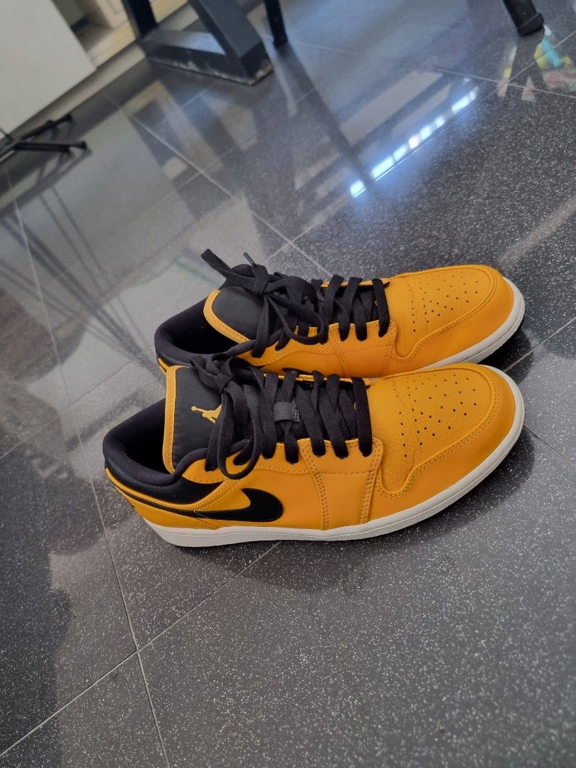 Aj1 Low University Gold