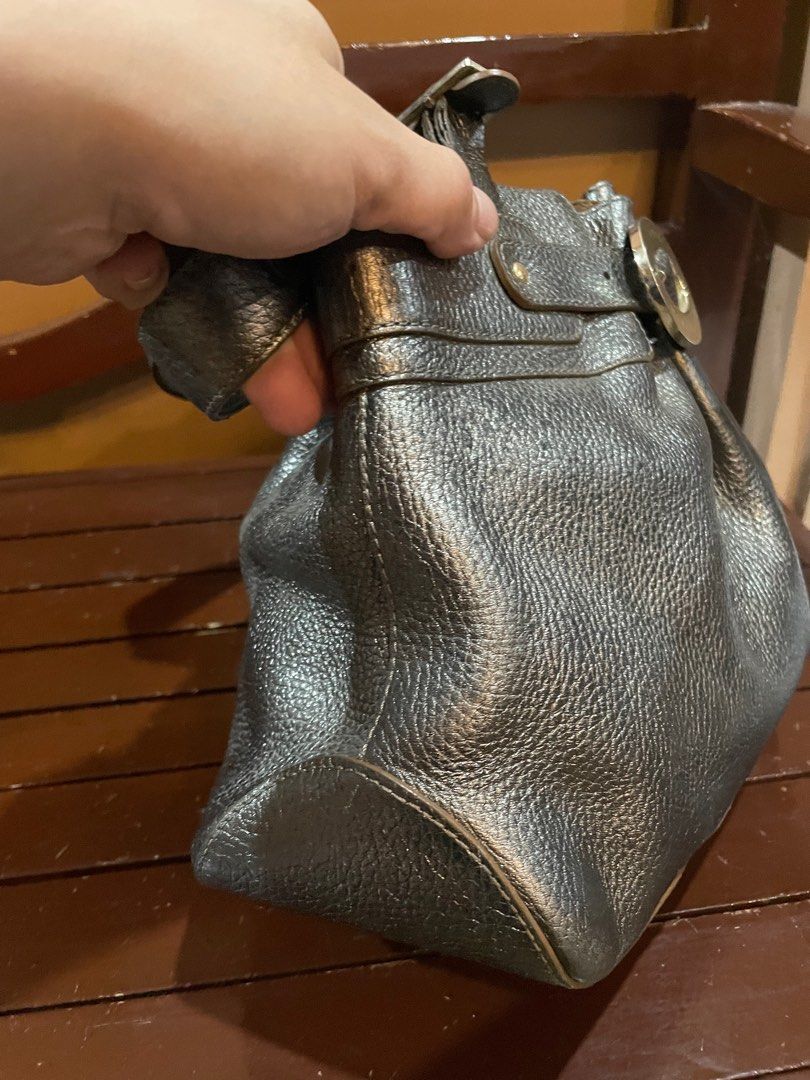 Anya Hindmarch (Category: Luxury Bags & Wallets) located in Baguio. Submitted by thrift_saver07 (Listing ID 1260033515, Image 3). Description: .