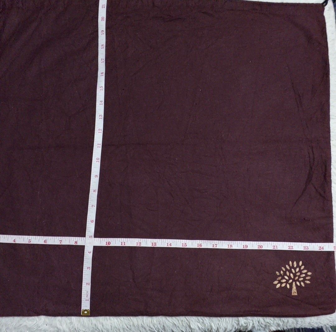 Authentic Mulberry dust bag 22x25 inches (Category: Luxury Bags & Wallets) located in Manila. Submitted by jfluxury.co (Listing ID 1260042204, Image 3). Description: excellent condition no flaws bought in Japan 🇯🇵 💯% Authentic. 😊 Money back guarantee. 😊 Clean and ready to use na po.
