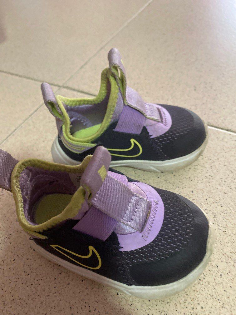 Baby nike shoes Babies Kids Babies Kids Fashion on Carousell