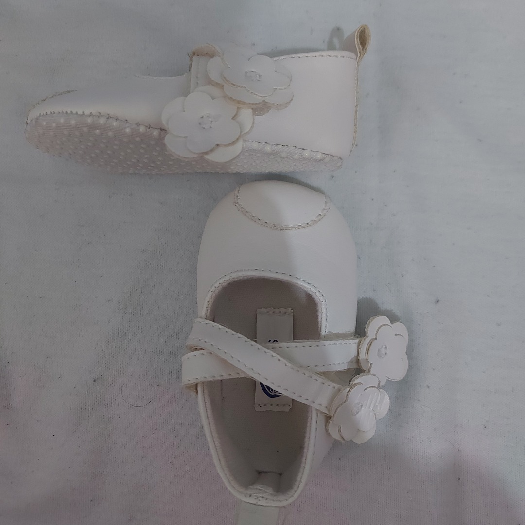 Baby White Shoes, Babies & Kids, Babies & Kids Fashion on Carousell