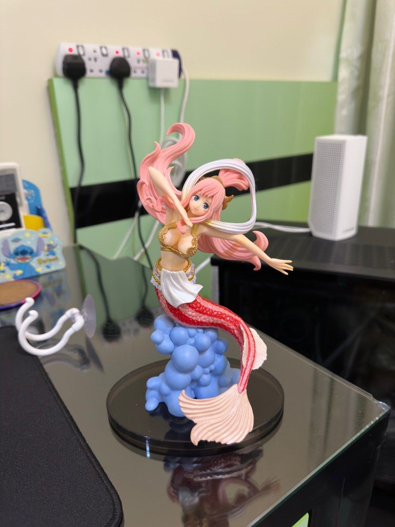 Banpresto shirahoshi figure (one piece) (Category: Toy Figures) located in Singapore. Submitted by zssiol (Listing ID 1260056849, Image 1). Description: .