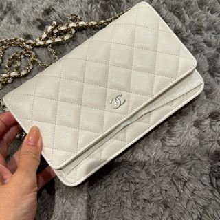 white chanel crossbody