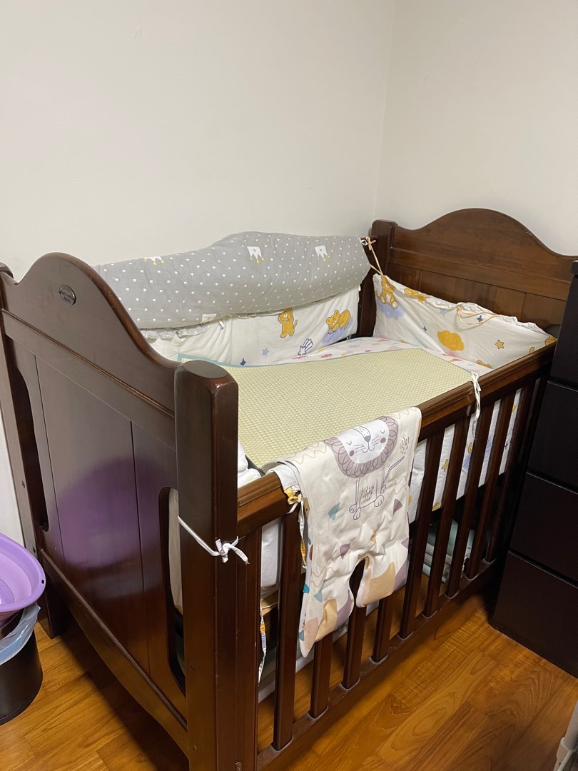 Boori baby deals cot