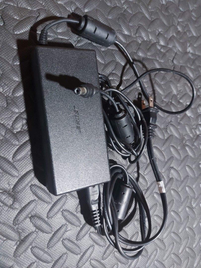 Bose Power Adpator 24V, 3.5 A (Category: Chargers) located in Mandaluyong City. Submitted by mrbong0618 (Listing ID 1260042589, Image 2). Description: Bose Power Adaptor 24V 3.5A.