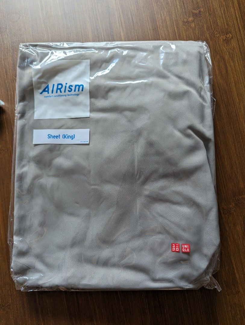 Brand new Uniqlo AIRism King size bedsheet and L size Pillow case