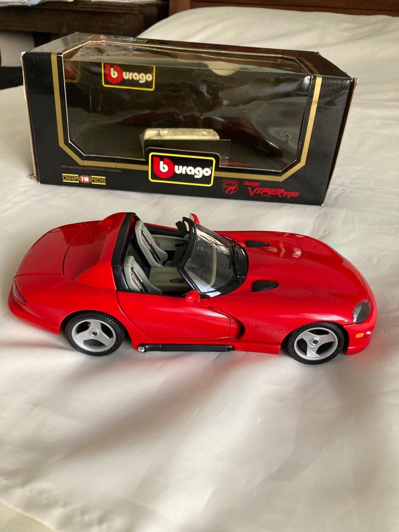 Voiture Miniature Dodge Viper RT/10 1992 Rouge - Échelle 1/18 Burago 7025 - Occasion