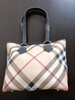 Totes bags Burberry - Leather small reversible tote - 4049502