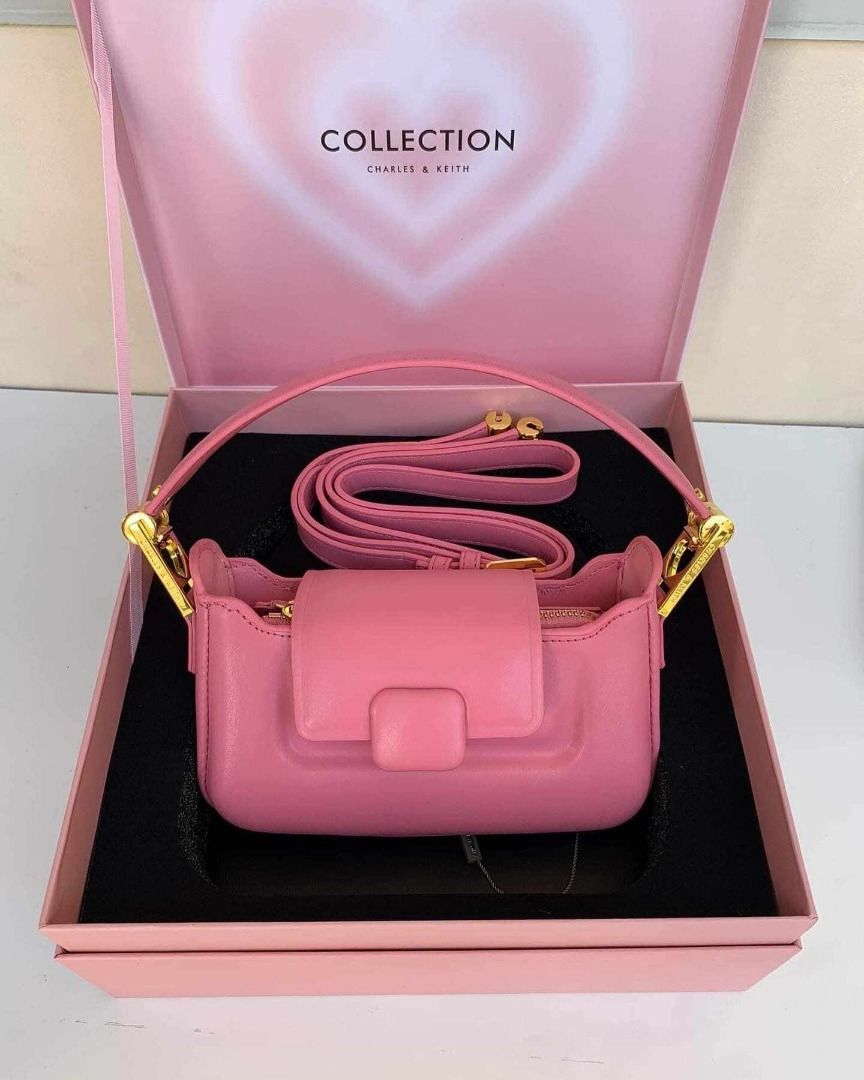 C_&_K K0a Leather Push-Lock Top Handle Bag (Category: Luxury Bags & Wallets) located in Marikina City. Submitted by jr_hae (Listing ID 1260050566, Image 2). Description: C&K Koa Leather Push-Lock Top Handle Bag PRICE: Php 3,999 each +sf Size: D: 9cm x W: 20cm x H: 15cm Original and Brandnew • PAYMENT METHOD: - GCASH / BDO Bank Transfer DM or TEXT@ 0960 396 5996; 0918 303 1725.