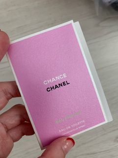 Authentic Chanel Gift Box with Ribbon (Medium), Beauty & Personal Care,  Fragrance & Deodorants on Carousell