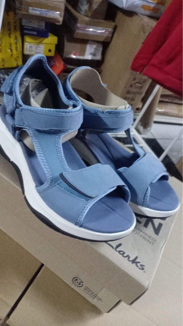 Clarks wave deals skip