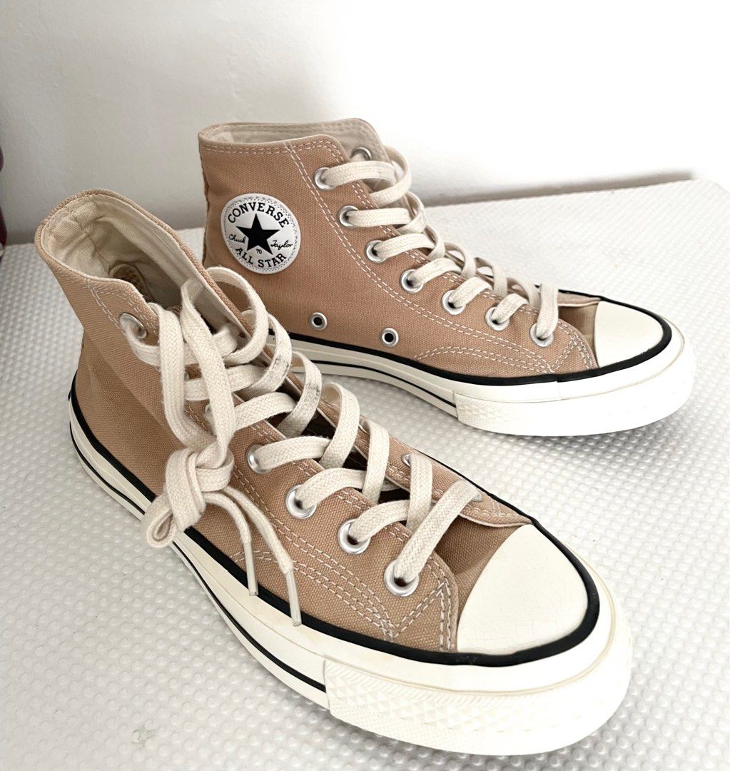 Converse beige hotsell chuck taylor