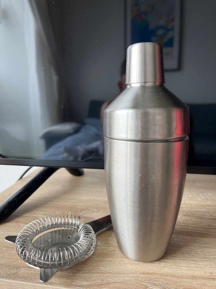 Crate and Barrel Cocktail mixer, TV & Home Appliances, Kitchen