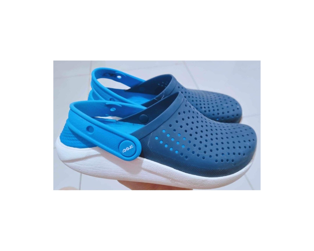 Crocs J1 / 20cm, Babies & Kids, Babies & Kids Fashion on Carousell