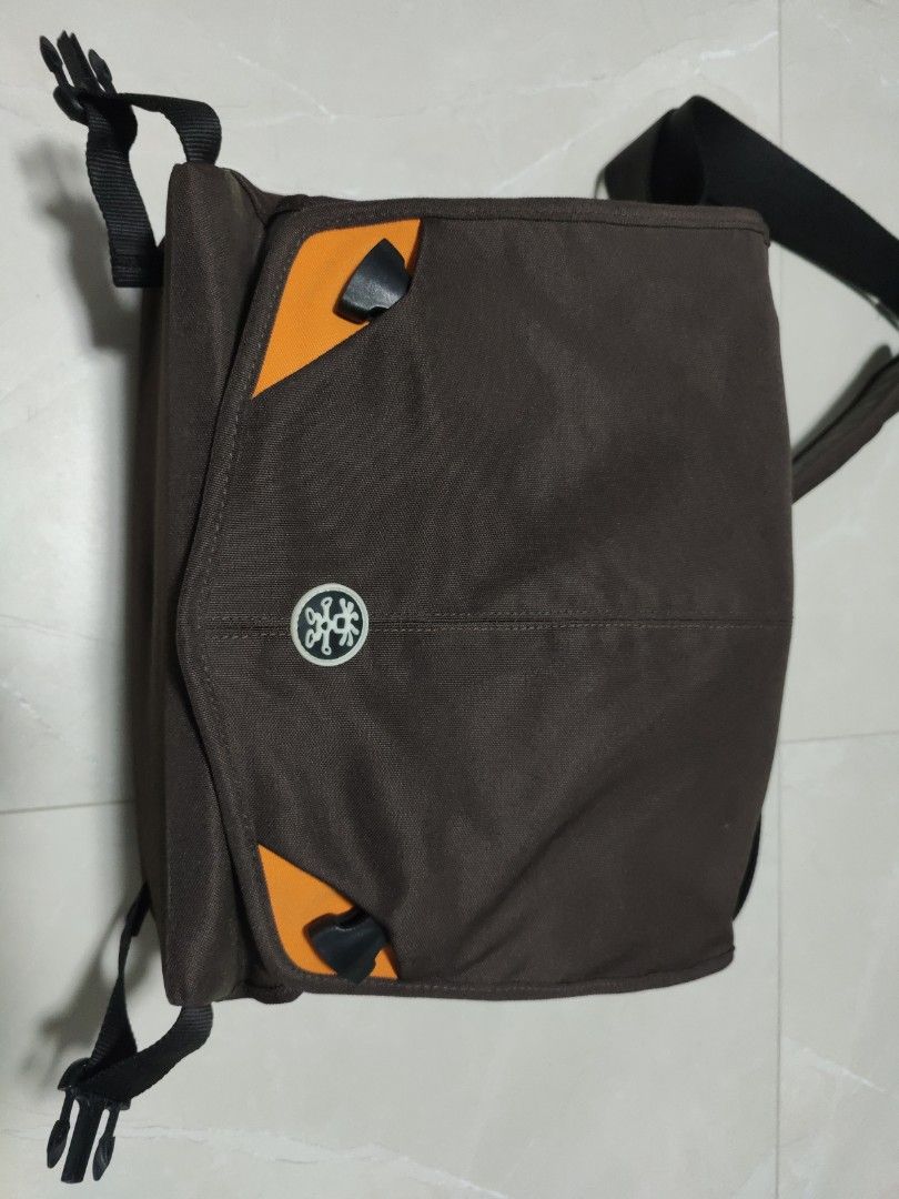 Crumpler 8 store million dollar home
