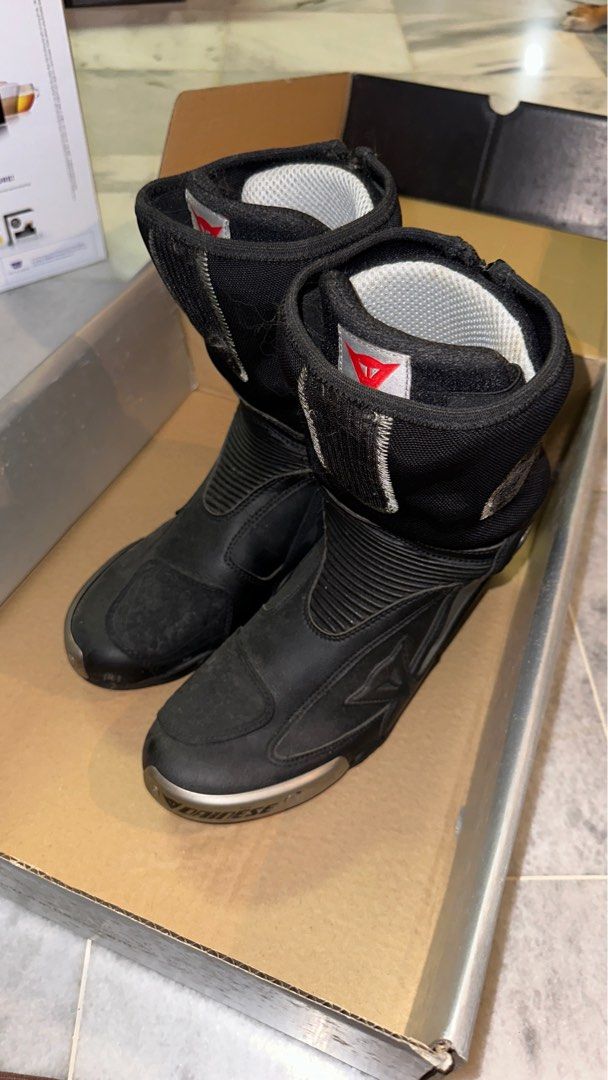 Dainese racing deals boots