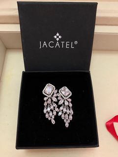 (Category: ) located in . Submitted by empress_closet (Listing ID 1260004149, Image 1). Description: .
