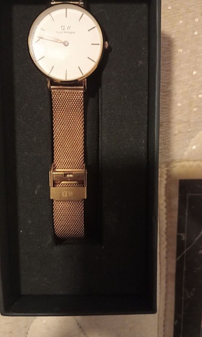 Daniel Wellington Rose Gold 28mm RARE Women s Fashion Watches