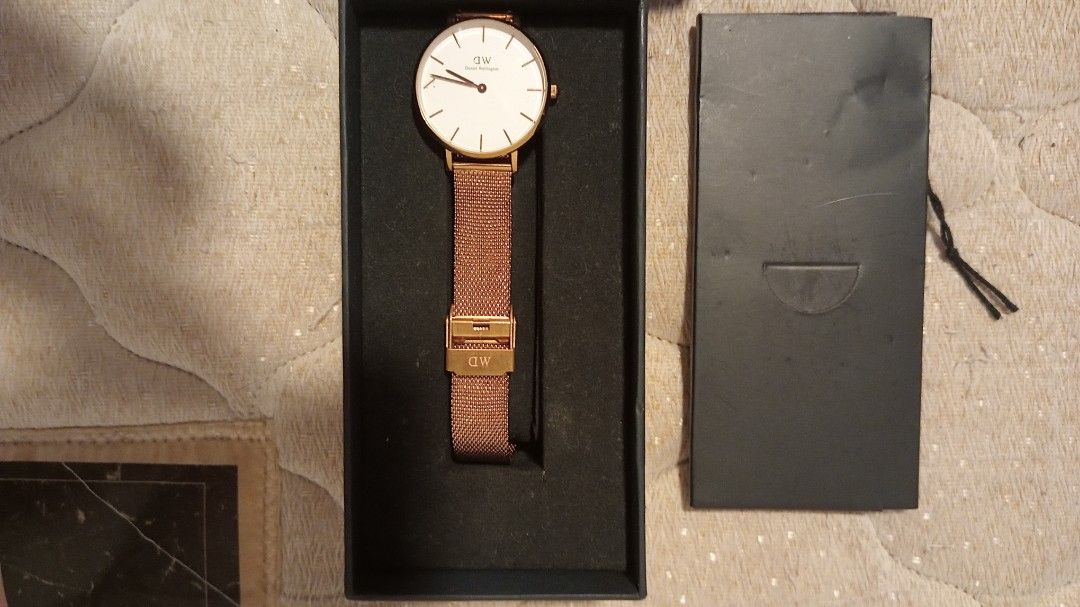 Daniel Wellington Rose Gold 28mm RARE Women s Fashion Watches